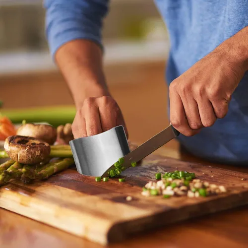 Vista 5 de Protector de dedos de acero inoxidable, 4 protectores de dedos para cortar herramientas de cocina, protectores de dedos para cortar alimentos