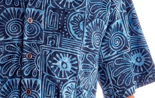 Vista 8 de Johari West Camisa de batik hawaiana tropical de verano de Antigua, Azul