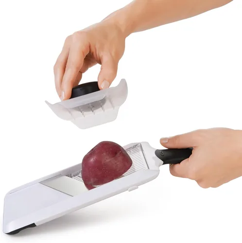 Vista 5 de OXO Cortadora de mandolina de mano Good Grips para cocina, cortador de verduras ajustable