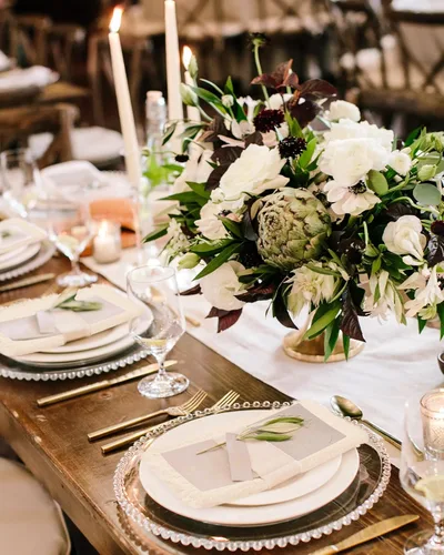 Vista 4 de Paquete de 12 servilletas de lino y algodón beige de 16 x 16 pulgadas, hechas a mano con flecos, servilletas de tela suave, lavables y rústicas