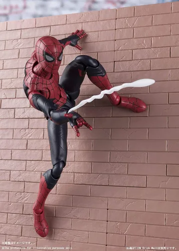 Vista 11 de TAMASHII Nations BANDAI S.H.Figuarts - Traje de Spider-Man (Spider-Man: Lejos de casa)
