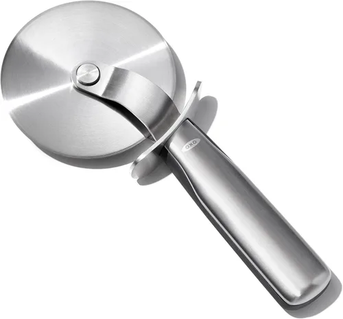 Vista 2 de OXO Steel - Rueda para cortar pizza, 4 pulgadas
