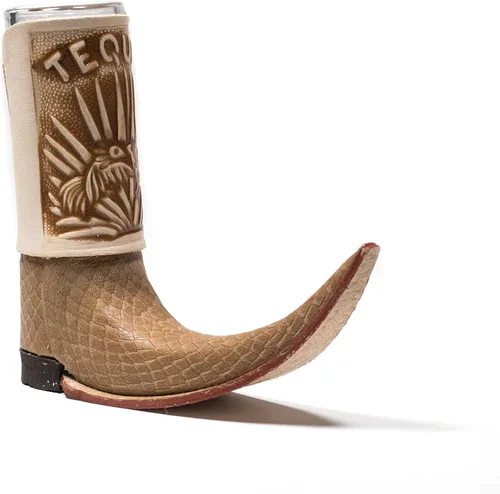 Vista 4 de (3 unidades) Mini botas de cuero mexicano Tequila Shot - Bota tribalera artesanal original para tequila (colores surtidos)