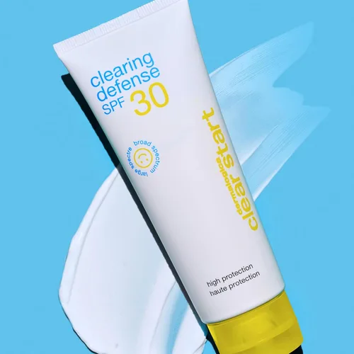 Vista 7 de Dermalogica Clear Start Clearing Defense SPF30 (2 fl oz) Protector solar hidratante para piel propensa al acné con vitamina C, ligero y matificante