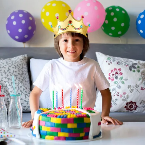 Vista 7 de Epakh Juego de 27 coronas de princesa con 16 coronas de bricolaje y 11 calcomanías de diamante para suministros de fiesta