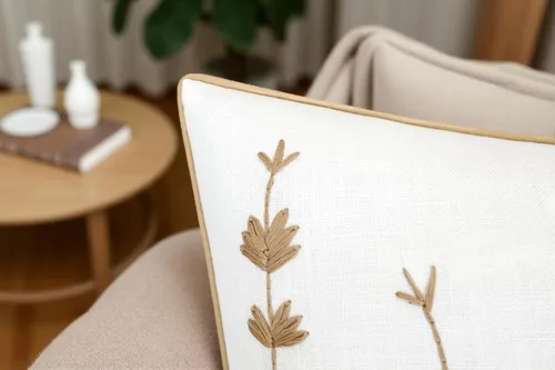 Vista 3 de VAGMINE Funda de almohada de algodón bordada a mano de 18 x 18 pulgadas, cojín decorativo cuadrado blanco roto para sofá, cama y sofá, margarita
