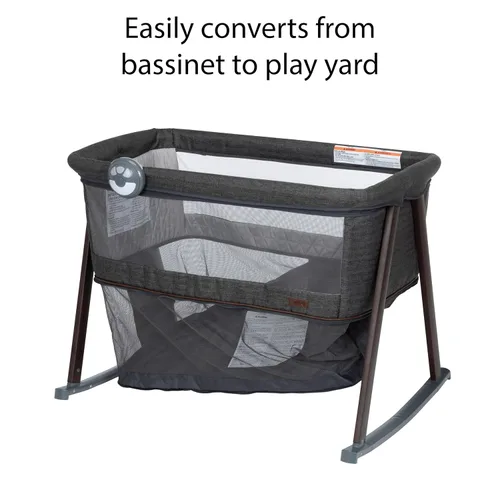 Vista 2 de Safety 1st Moisés para dormir y jugar, se convierte fácilmente de moisés a patio de juegos, nuez ahumada
