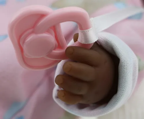 Vista 7 de JC Toys Twins Berenguer Boutique - Muñecas de bebé de cuerpo suave realista de 13 pulgadas Set de regalo para gemelos con trajes y accesorios