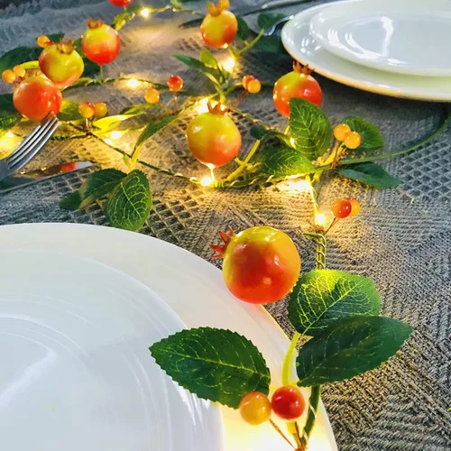 Vista 11 de Vid de mandarina con tira de luces LED, vid artificial de bayas de Kumquat de 6.6 ft, 1 cadena de 20 luces LED, funciona con pilas, decoración Vid