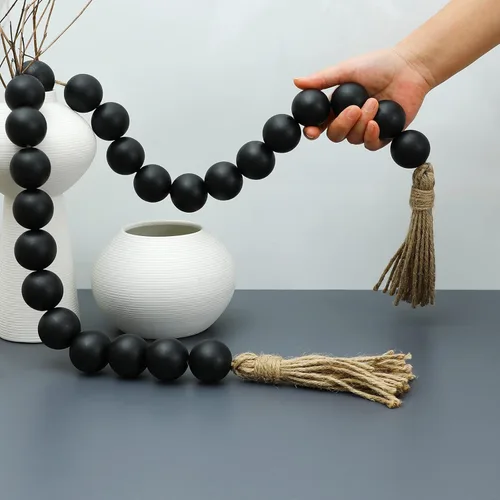 Vista 4 de Guirnalda grande de cuentas de madera negras para decoración de granja de 50 pulgadas de largo con cuentas de 1.6 pulgadas de diámetro, guirnalda