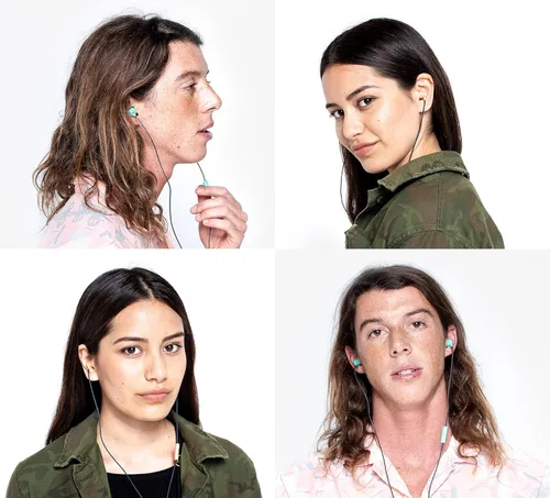 Vista 5 de Auriculares Skullcandy Jib con cable y conector AUX de 3.5 mm, con ajuste de aislamiento de ruido, micrófono en línea y control de llamadas y Negro