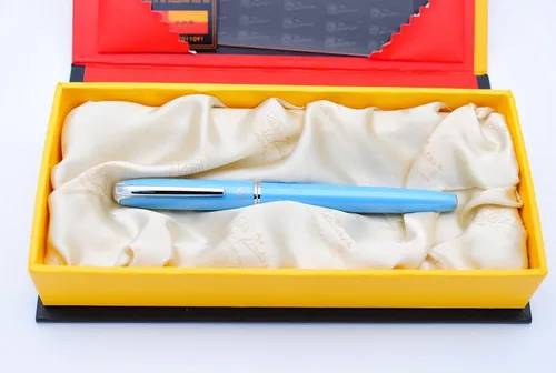 Vista 4 de Picasso 916 Malage Ultrafine Accounting Pluma estilográfica EF Nib Caja Original (azul claro)