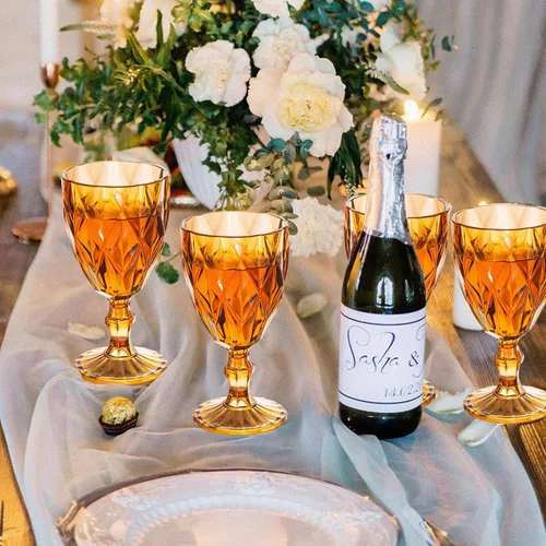 Vista 3 de Juego de 6 copas de vino vintage, de plástico, reutilizables, de 12 onzas, copas de agua de colores, patrón único en relieve, copas de vino