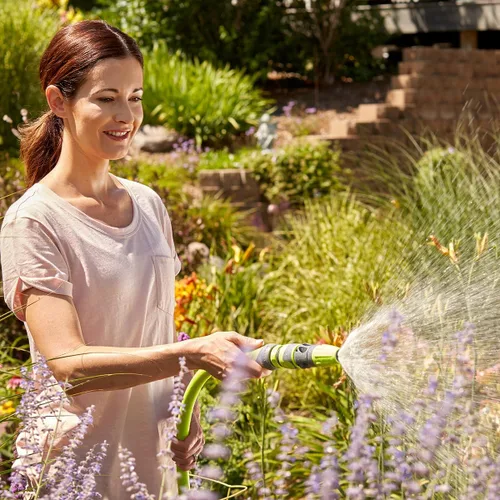 Vista 6 de Flexzilla - Manguera de jardín con mango giratorio, 5/8 pulgadas x 100 pies, manguera de agua ligera para todo tipo de clima, resistente y flexible
