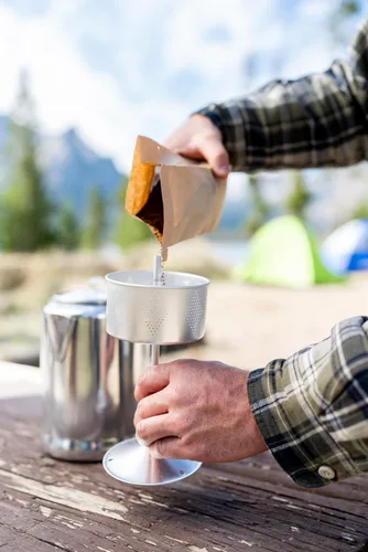 Vista 4 de Cafetera percoladora de aluminio Stansport con asa de alambre
