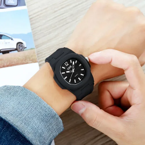 Vista 4 de Reloj deportivo de cuarzo para hombre con impermeable de 5 ATM