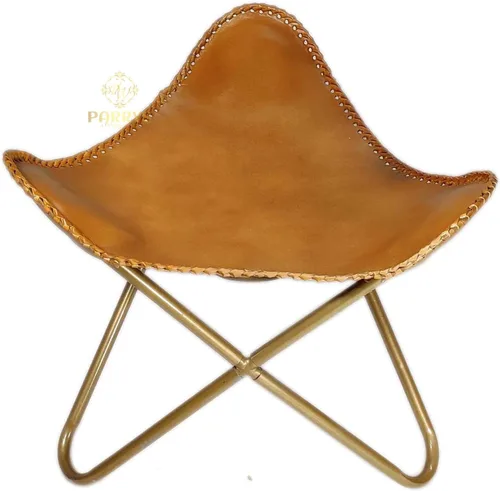 Vista 24 de Taburete otomano de mariposa de cuero marrón oscuro hecho a mano – Reposapiés de cuero de búfalo auténtico con base plegable de hierro negro, silla