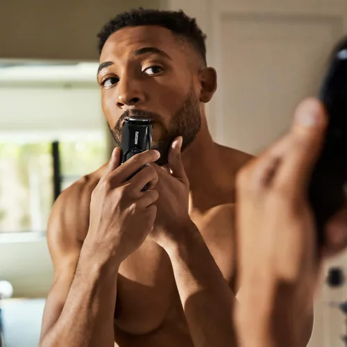 Vista 8 de MANSCAPED The Beard Hedger - Cortadora de barba para hombre, rueda de hoja ajustable de 20 longitudes, hoja en T de acero inoxidable para recortar