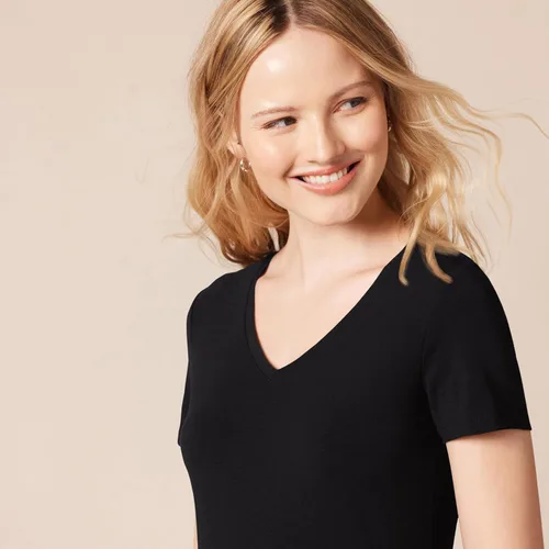 Vista 4 de Tienda Essentials Women's Regular-Fit Short-Sleeve T-Shirt (Crewneck and V-Neck Options), Multipacks