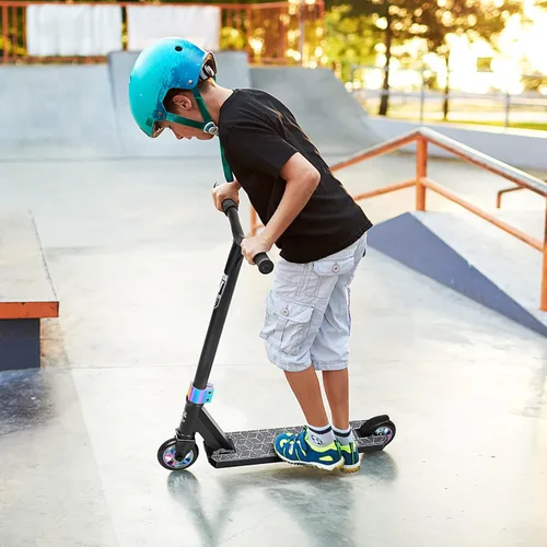 Vista 2 de V2 Pro Trick Scooters, scooter de acrobacias para niños de 6 a 12 años y adolescentes – Scooter completo para principiantes e intermedios