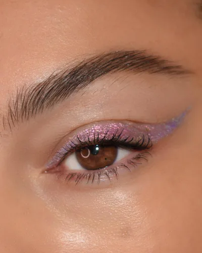 Vista 2 de Moira Supernova Multichrome Gel Eyeliner Smooth gel texture, Built-In Sharpener, Water & Smudge-Proof Shade (011, Stardust) Upto 12hrs