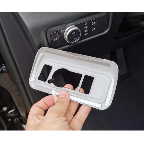 Vista 7 de RUIHE Cubierta de interruptor de maletero de color de fibra de carbono, ajuste de luz para Ford Explorer 2020 2021 2022 2023 2024 2025