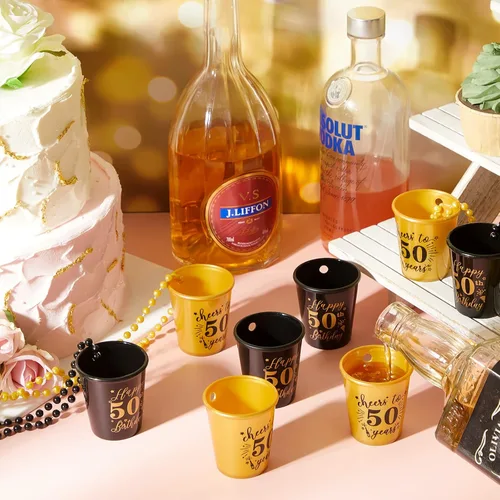 Vista 4 de 12 piezas de 30, 40, 50, 60, 70, 70, vasos de chupito de plástico para cumpleaños en collar de cuentas, tazas de chupito para fiesta de cumpleaños