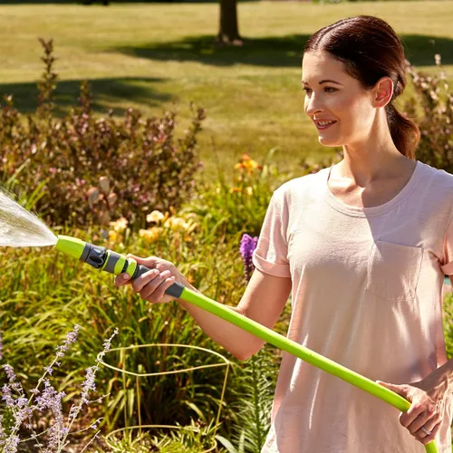 Vista 5 de Flexzilla - Manguera de jardín de 5/8 pulgadas x 100 pies, manguera de agua ligera para todo tipo de clima, resistente y flexible, conexiones sin