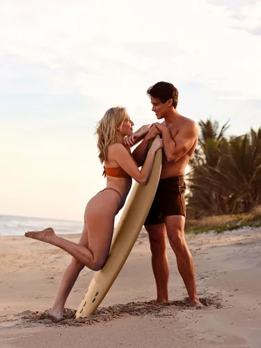 Vista 5 de Australian Gold AGCB175 - Gel en aerosol con acelerador de bronceado oscuro 8 onzas líquidas, multicolor, AGCB175 (el embalaje puede variar)