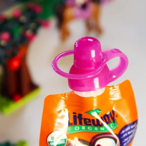 Vista 22 de ChooMee SoftSip - Bolsa superior para alimentos Destete LED para bebés, válvula de control de flujo sin derrames, protege la boca de los niños