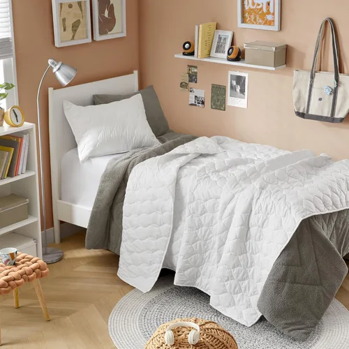Vista 34 de Comfort Spaces Juego de edredón de tamaño King extragrande de color marfil de 120 x 118 pulgadas, colcha acolchada de verano de microfibra ligera