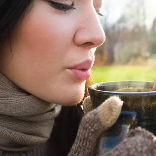 Vista 5 de Vela aromatizada en frasco de vidrio de Village Candle