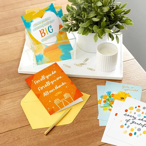 Vista 2 de Hallmark Surtido de tarjetas de agradecimiento, cada tono de agradecimiento (16 notas de agradecimiento con sobres) para apreciación de maestros