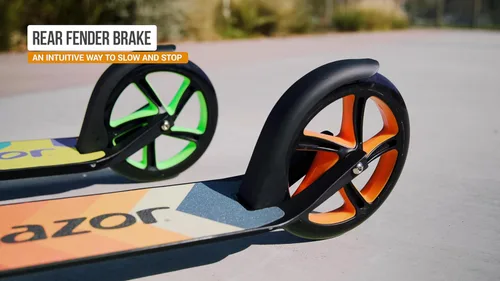 Vista 6 de Razor A5 Lux Kick Scooter for Kids Ages 8+ - 8" Urethane Wheels, Anodized Finish Featuring Bold Colors and Graphics, for Riders up to 220 lbs