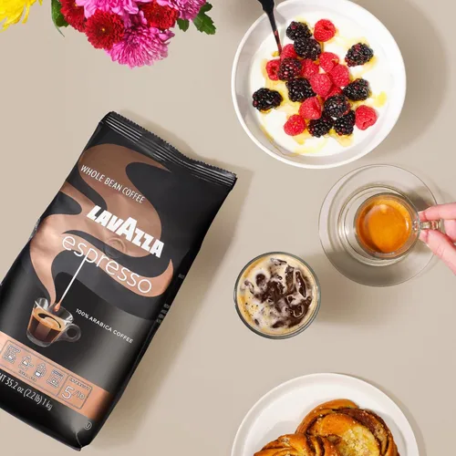 Vista 9 de Lavazza Café expreso en grano entero, tostado medio, 100% arábica, bolsa de 2.2 libras