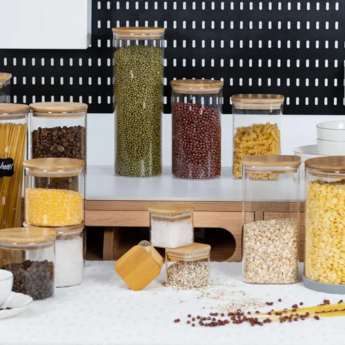 Vista 8 de D2scrma Recipientes herméticos cuadrados para especias de 5 onzas con tapa de bambú, juego de 12 con etiquetas negras, frasco apilable para especias