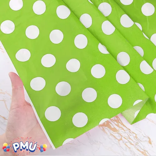 Vista 2 de Mantel de plástico con lunares, 108 x 54 pulgadas, verde lima