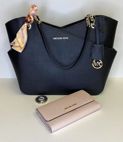 Vista 2 de Michael Kors Jet Set - bolsa de hombro para viaje con cadena grande, cartera triple Michael Kors Jet Set.