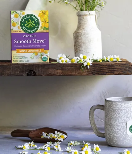 Vista 7 de Traditional Medicinals Té de hierbas orgánico Smooth Move Manzanilla paquete de 2; 32 unidades.