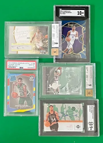 Vista 2 de Paquete de Tarjetas de Básquetbol Calientes - 15 Tarjetas - 5 Novato - Busca Autos - Mem - 1/1 Mem - 1/1