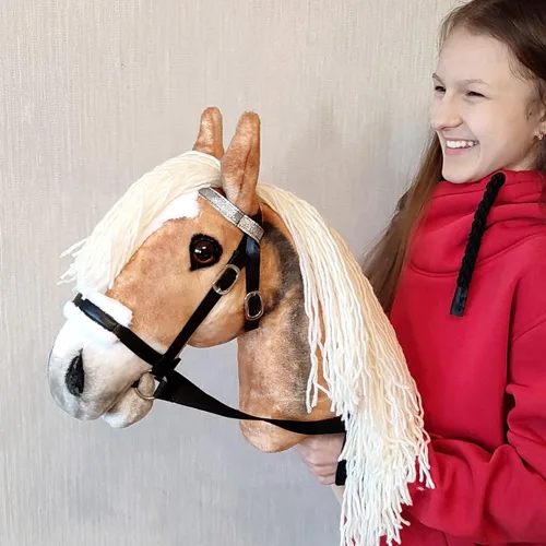 Vista 4 de Caballo de Pasatiempo Realista con Cabezada - Caballo Haflinger A3 en Palo