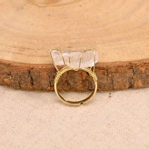 Vista 3 de Anillo envuelto en alambre de piedra áspera de cristal natural, tono de oro amarillo