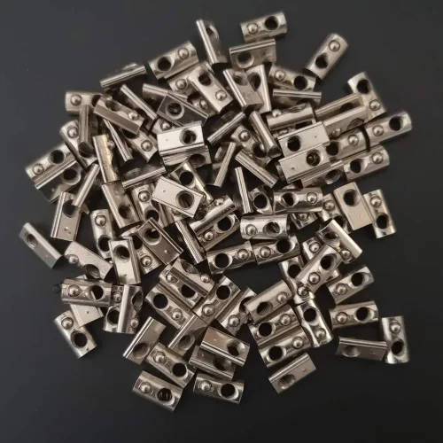 Vista 4 de Paquete de 100 tuercas en T con resorte cargado enrollable 2020 2040 2060 M3 para extrusiones de aluminio serie 20x20 20 ranura de 6mm accesorios