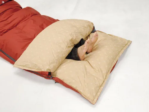 Vista 9 de Snow Peak Ofuton - Saco de dormir versátil para acampar para clima frío y dormir caliente, equipo de campamento cómodo y duradero, ancho