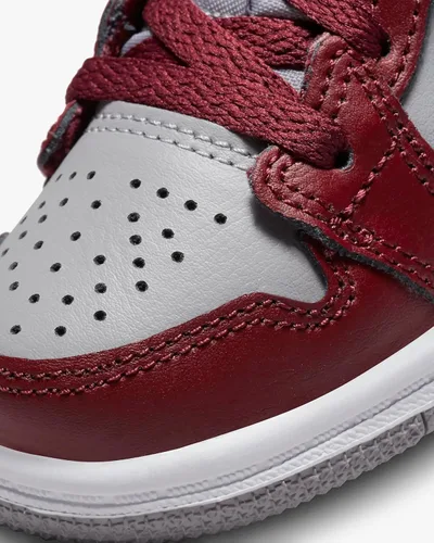 Vista 7 de Jordan Toddler Air Jordan 1 Mid Retro Basketball Shoes Cherrywood Red Cement Grey White Sneakers Cherrywood Rojo/Cemento Gris/Blanco