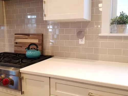 Vista 3 de The Nest Mini Easy Genie Mount 2ª generación 2019: el soporte de pared de salida más simple y limpio para el nuevo Google Nest Mini, no requiere