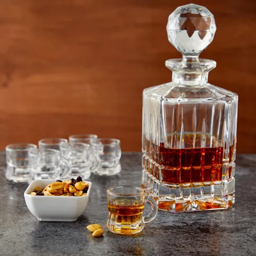 Vista 2 de Okuna Outpost Mini vasos de chupito con asas, juego de chupitos transparentes reutilizables, para servir mini chupitos con agarre seguro, recuerdos