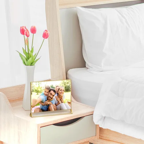 Vista 7 de NIUBEE Paquete de 6 soportes horizontales de acrílico transparente de 7 x 5 con bordes dorados, soportes de mesa de menú de doble cara para números