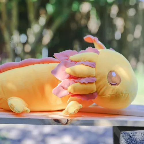 Vista 2 de Peluche de ajolote de 4 libras (amarillo)