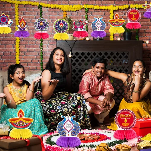 Vista 2 de 9 piezas Diwali decoración de fiesta Diwali Honeycomb Centros de mesa Deepavali Vela Deepavali Lámpara de aceite Centro de mesa Toppers Surtido